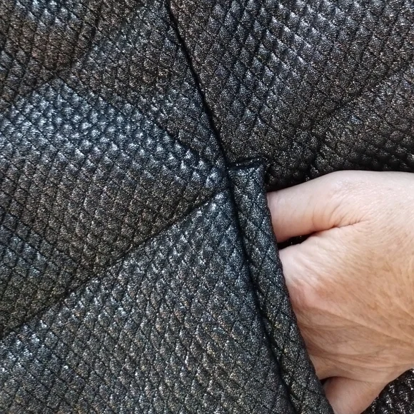 Chico's Zenergy Foil Quilt Puffer Vest Black - Picture 4 of 10